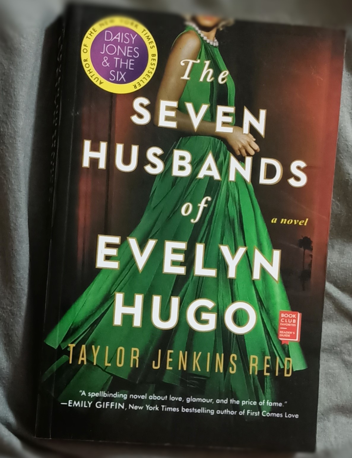 Book Review: The Seven Husbands of Evelyn Hugo